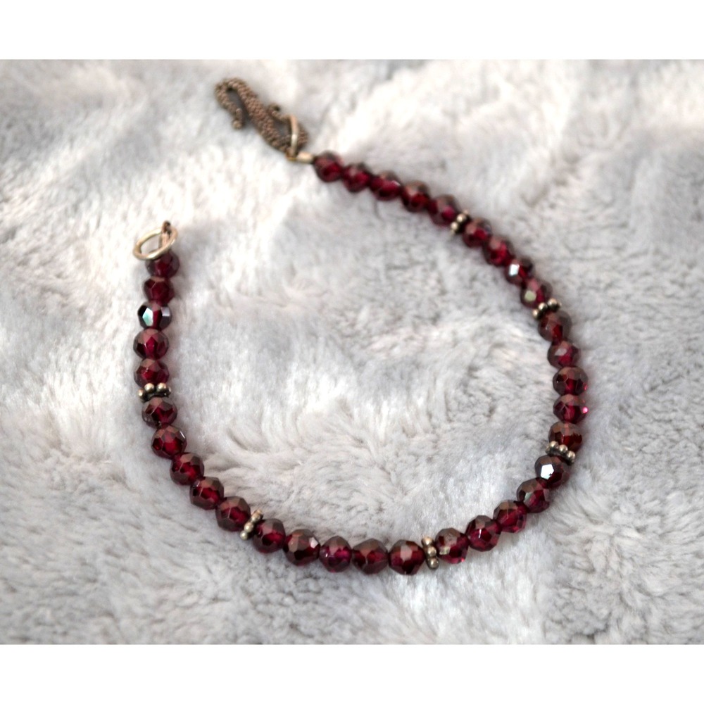 Vintage Red Faceted Glass Bead Bracelet with Silver Tone Spacers 6.75"
